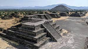 Which statements describe aspects of the Aztec's civilization?

Choose all answers that are correct.