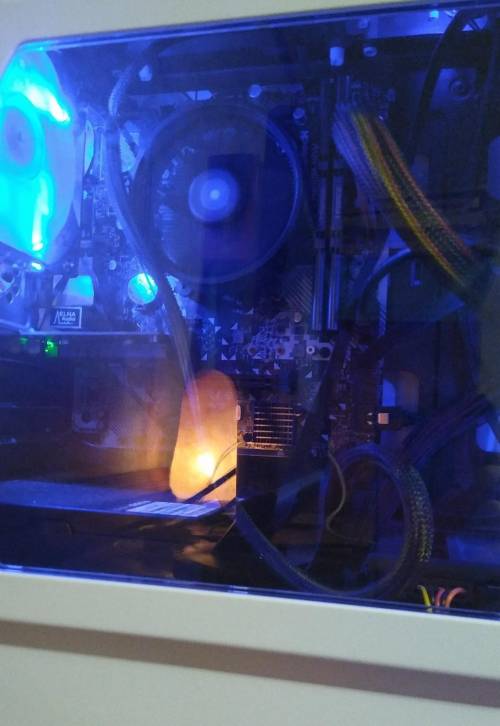 This is my pc it had glowing rams but we changed them