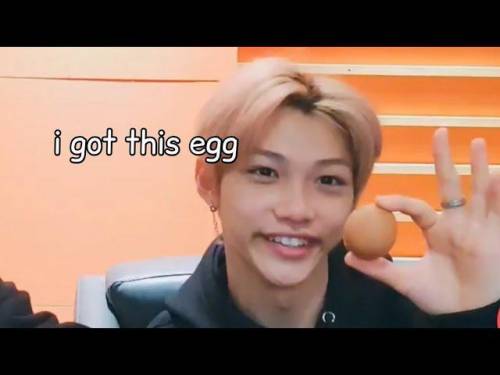 WHERE DID LEE FELIX(STRAY KIDS) GET THE EGG?! true answers get brainliest