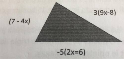 A) ¿Qué expresión algebraica simplificada representa el perímetro del triángulo opuesto?